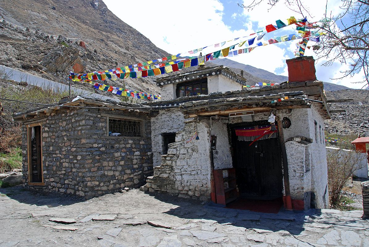 414 Muktinath Jwala Mai Fire Temple Outside